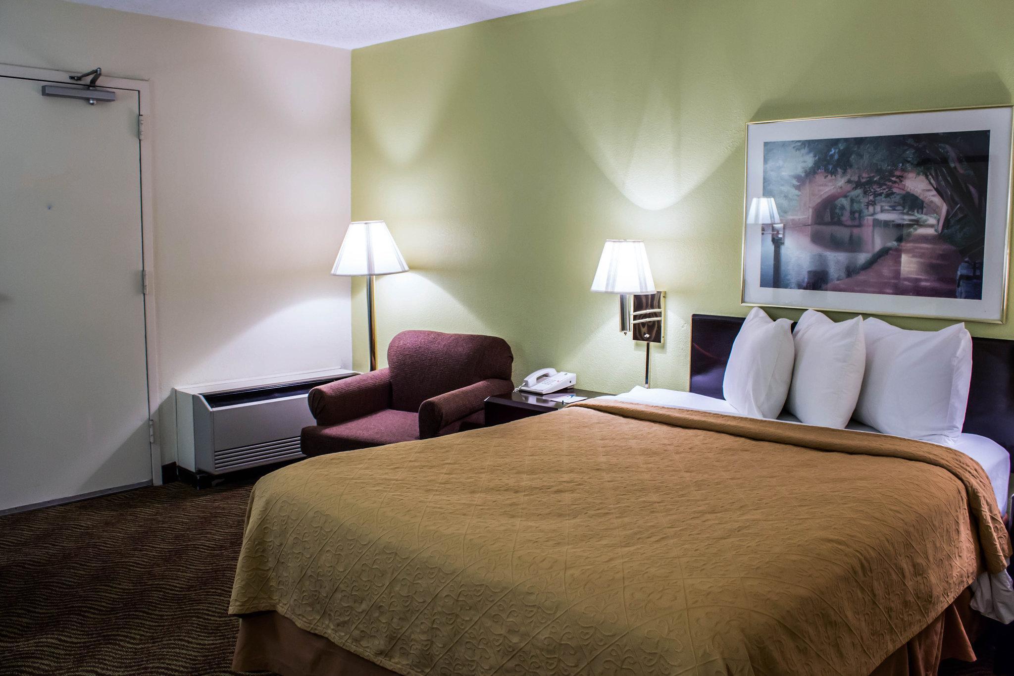 Quality Inn 2*
