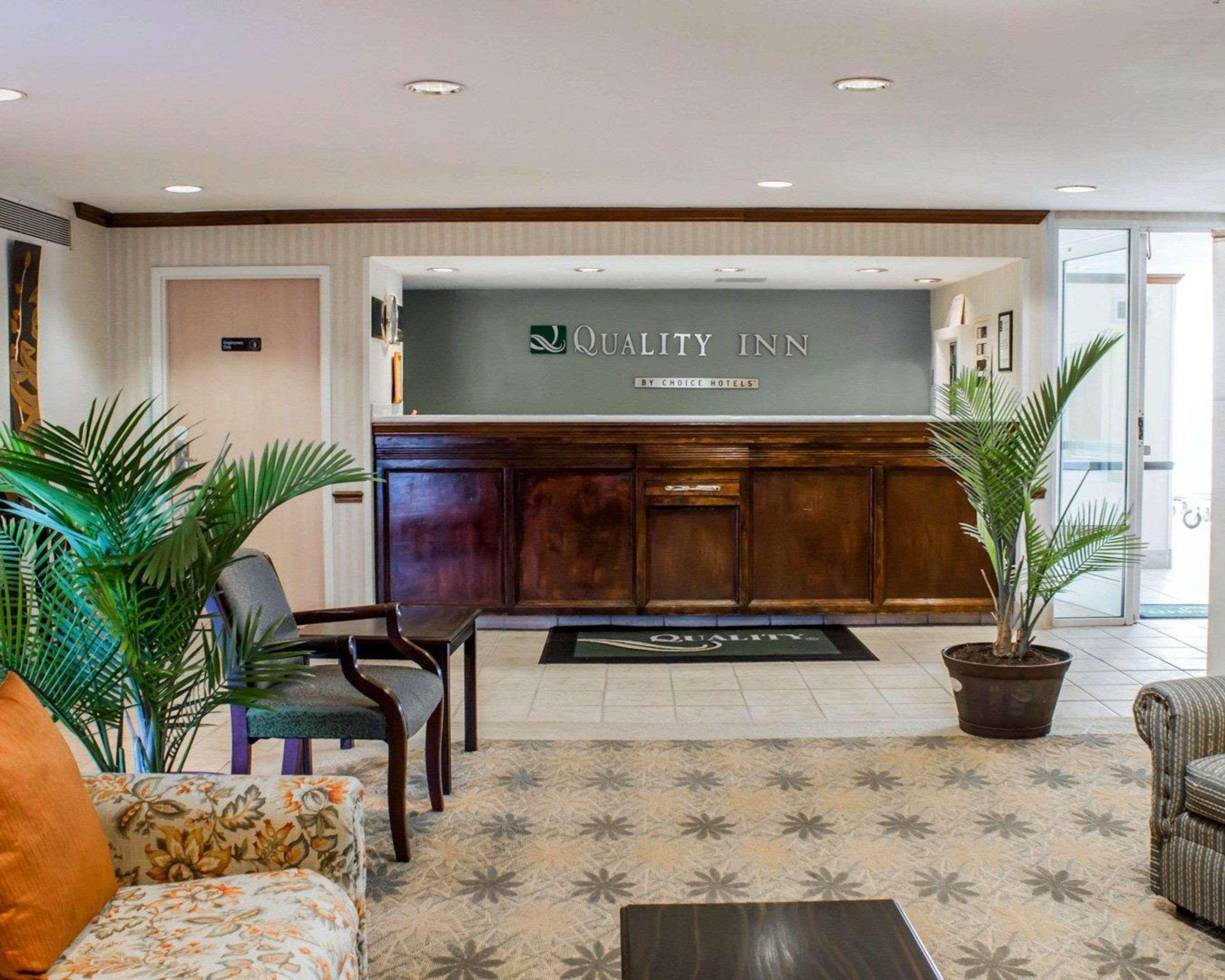 Quality Inn 2*